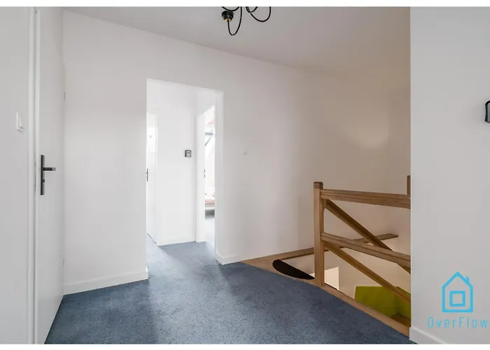 Pluto - 15 Min To Old Town *