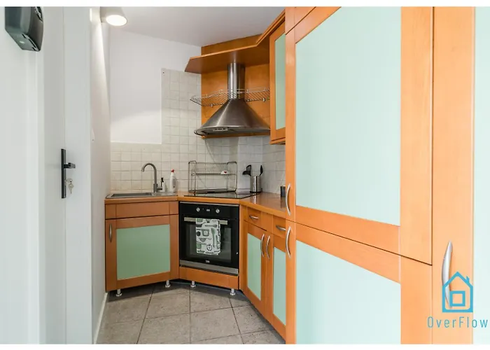 Habitación en casa particular Pluto - 15 Min To Old Town