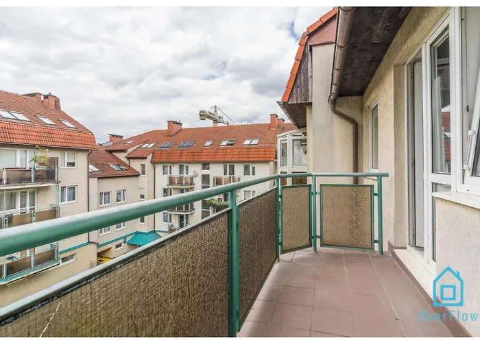 Pluto - 15 Min To Old Town 홈스테이