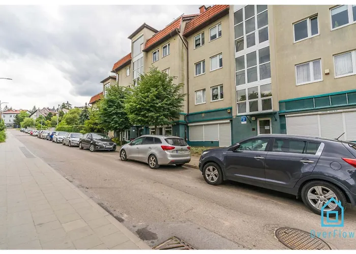 Rum i privatbostad Pluto - 15 Min To Old Town *